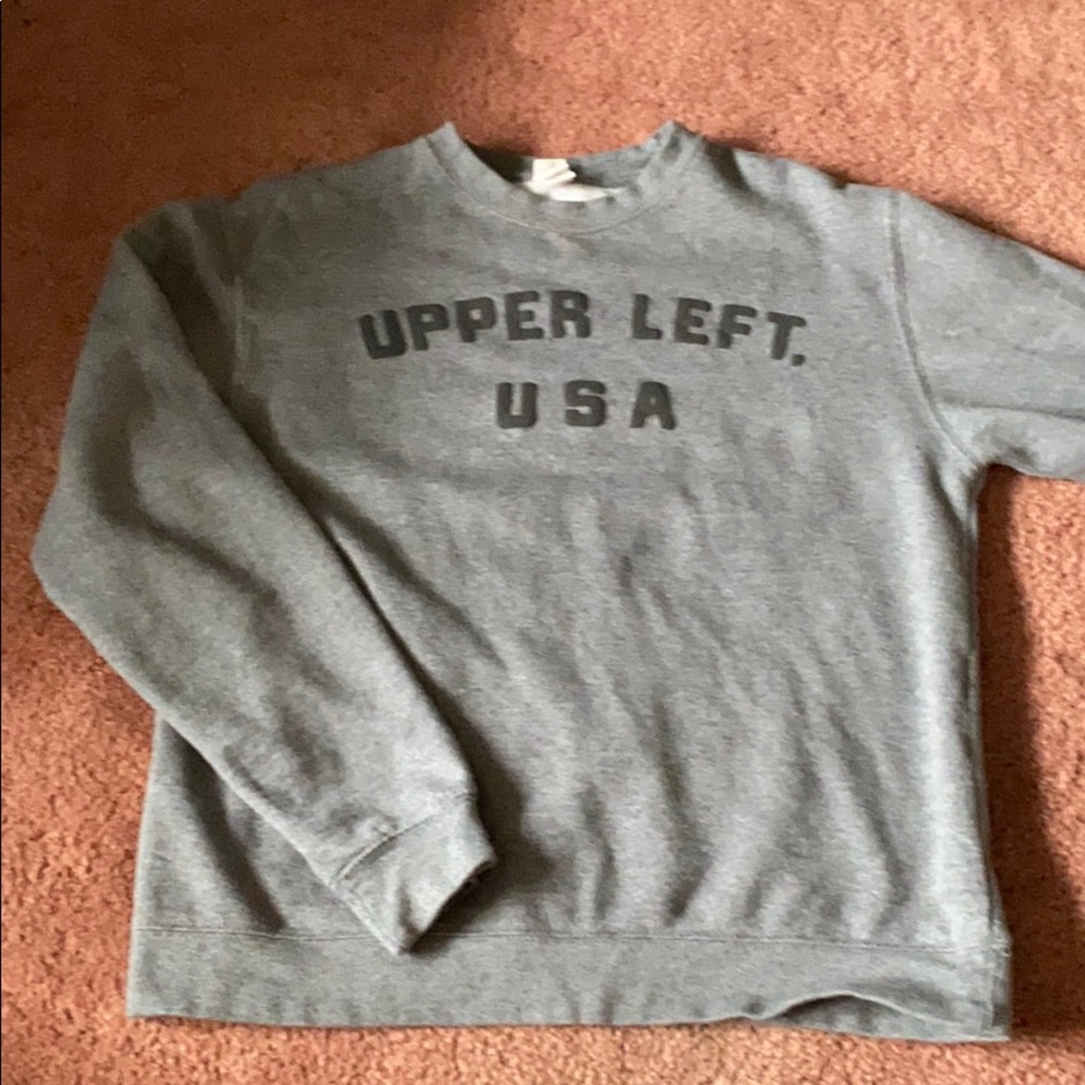 Grey crewneck